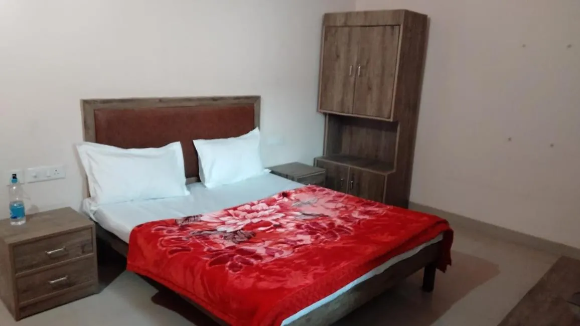 Hotel Diamond Leaf Chandīgarh