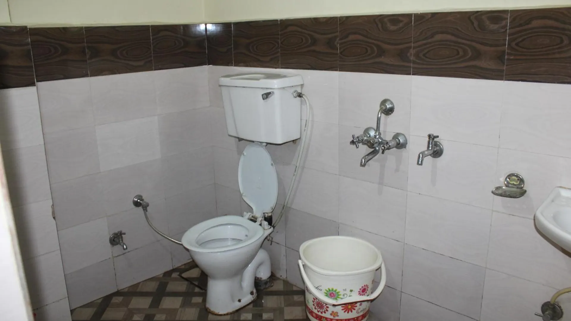 Hotel Diamond Leaf Chandīgarh 2*,  Indie