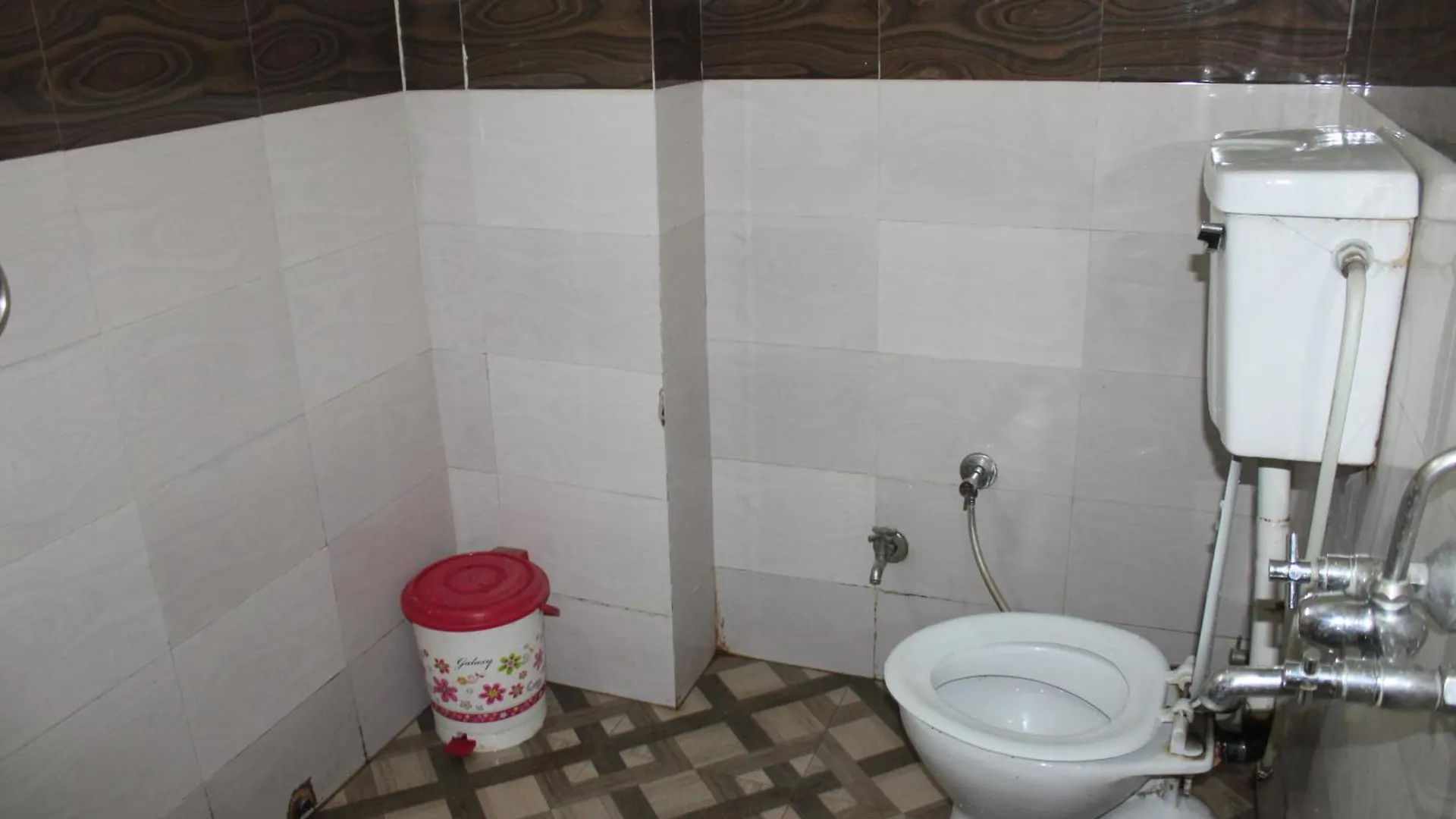 **  Hotel Diamond Leaf Chandīgarh Indie